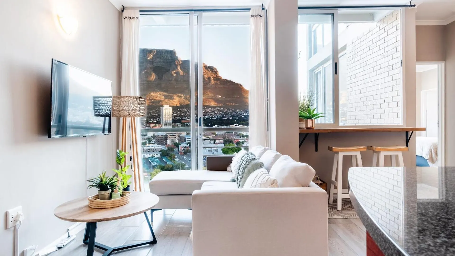 2 Bedroom Apartment In Cape Town Cbd