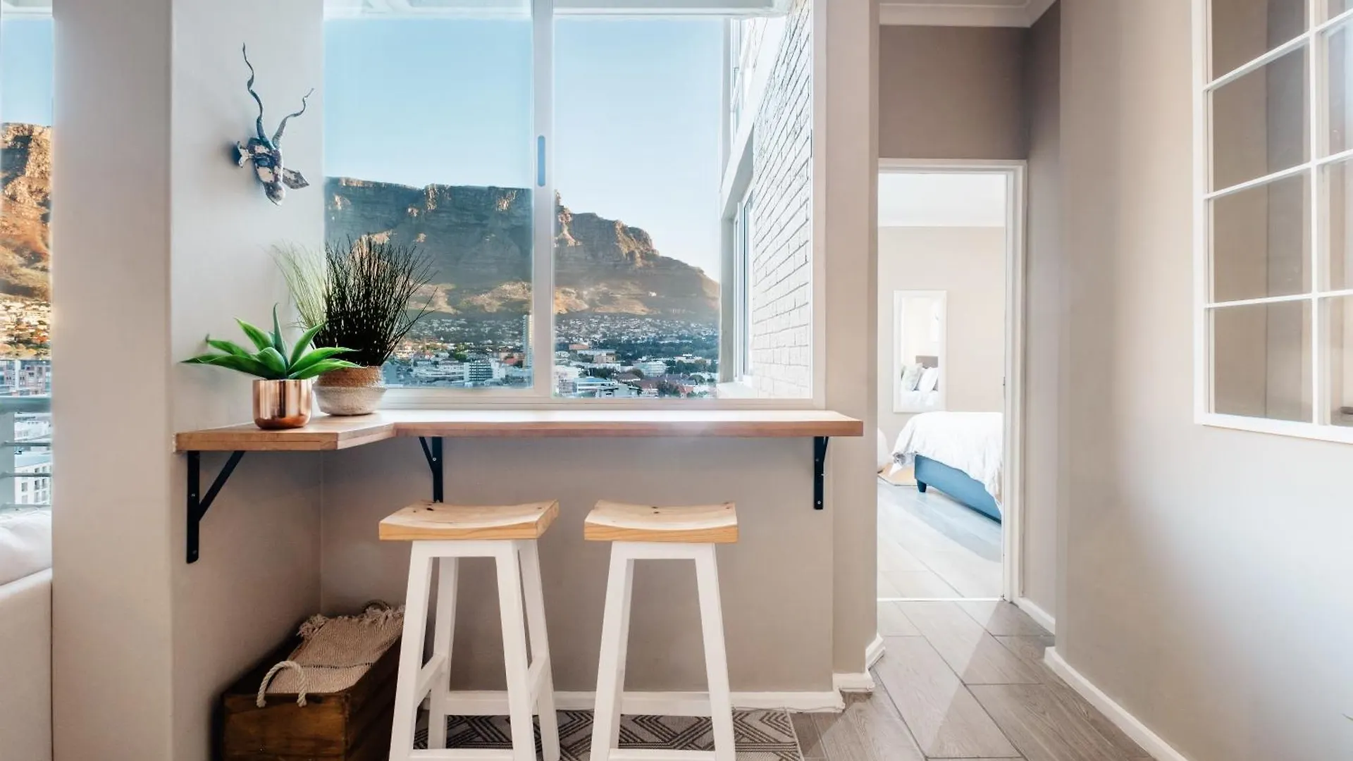 2 Bedroom Apartment In Cape Town Cbd